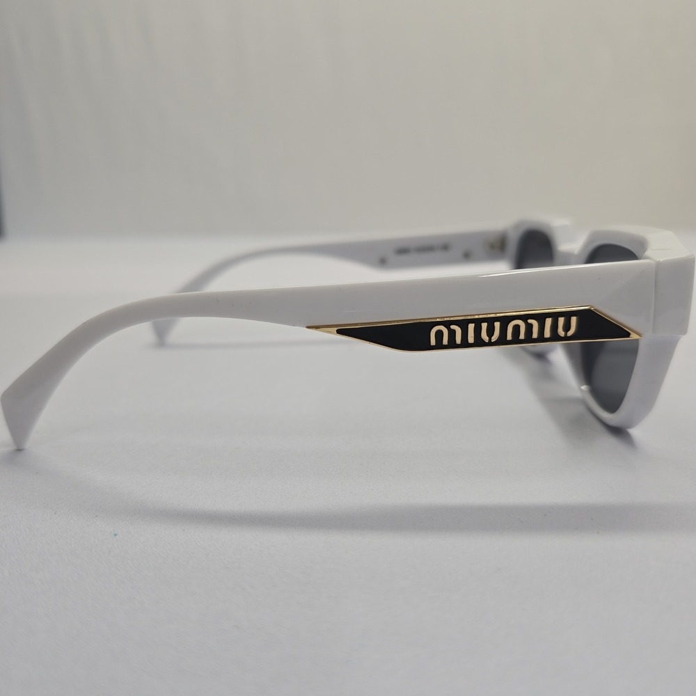 Miu Miu White Geometric Sunglasses SMU 09Y Dark Grey Lenses Made in Italy - Picture 2 of 9